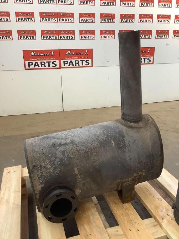 Muffler for Caterpillar 924G Photo 3