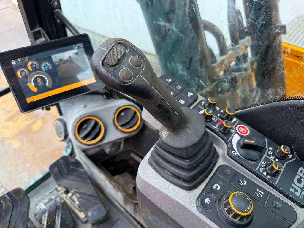 JCB 220X-LC - Quick Coupler / Automatic Greasing Photo 12
