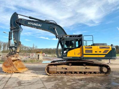 Hyundai HX380L Rear + Side Camera / Excellent Condition sold by Boss Machinery