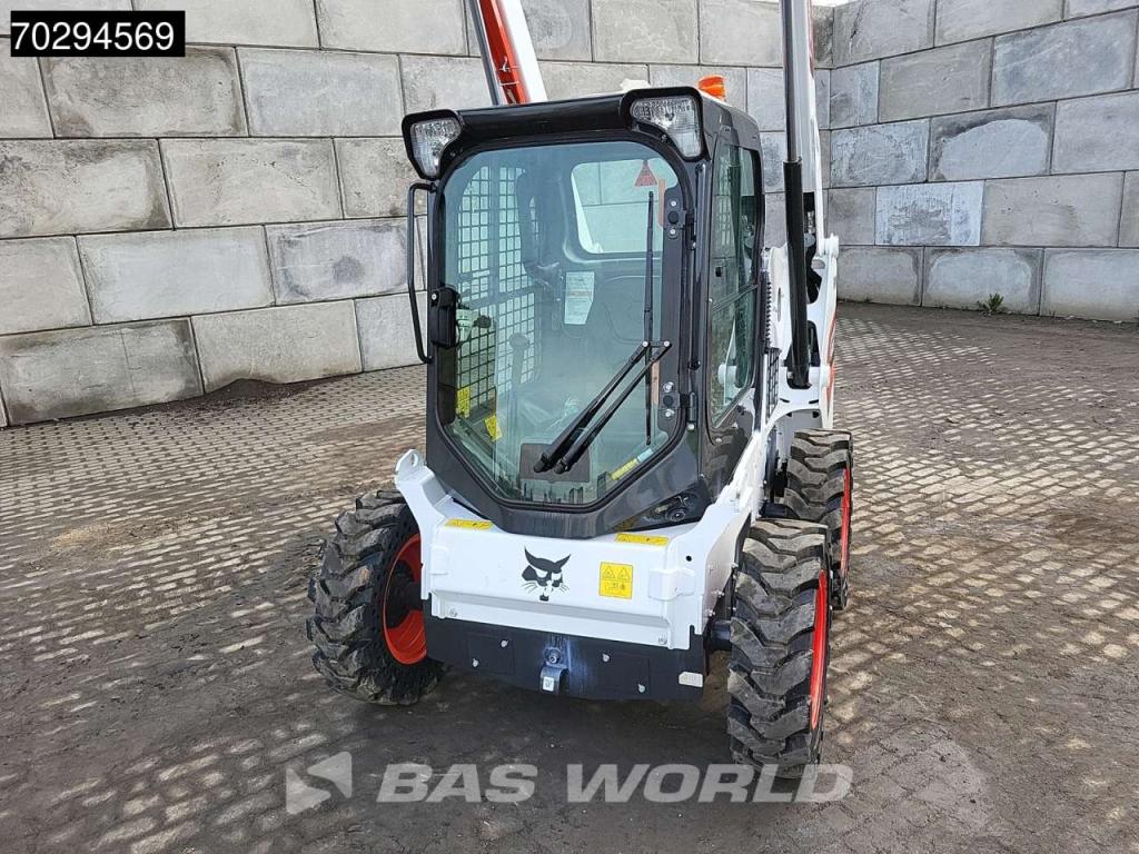 Bobcat S510 A/C - Cabin Photo 12