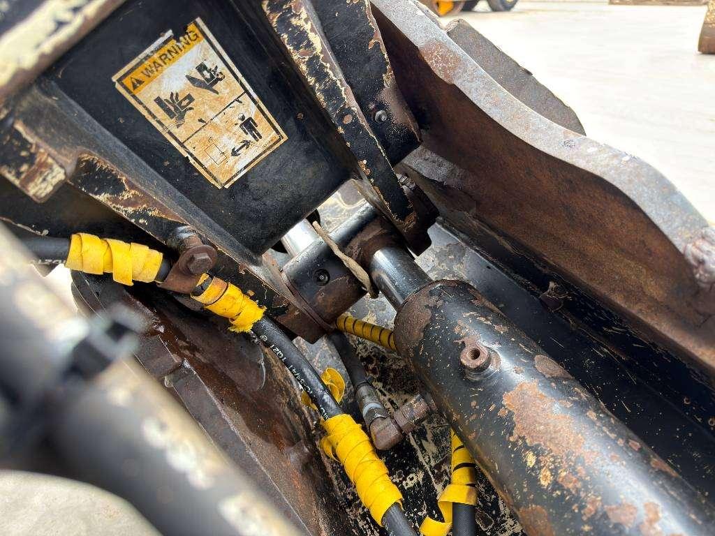 Caterpillar CW40 Photo 15