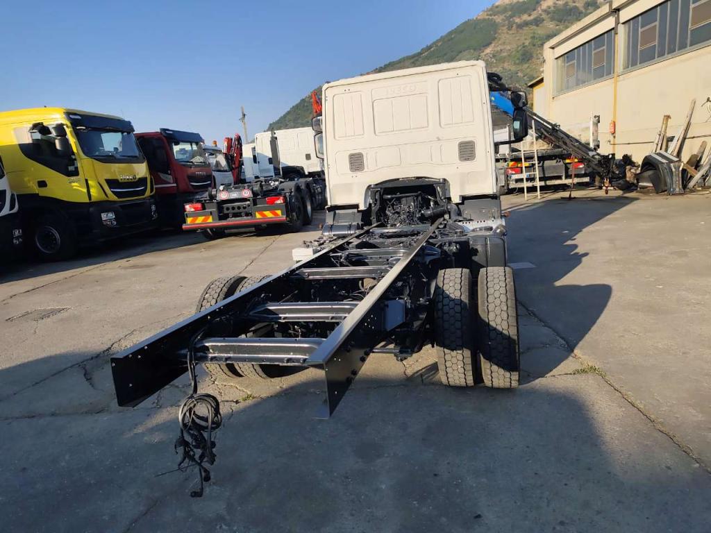 Iveco EUROCARGO 100E18 Photo 19