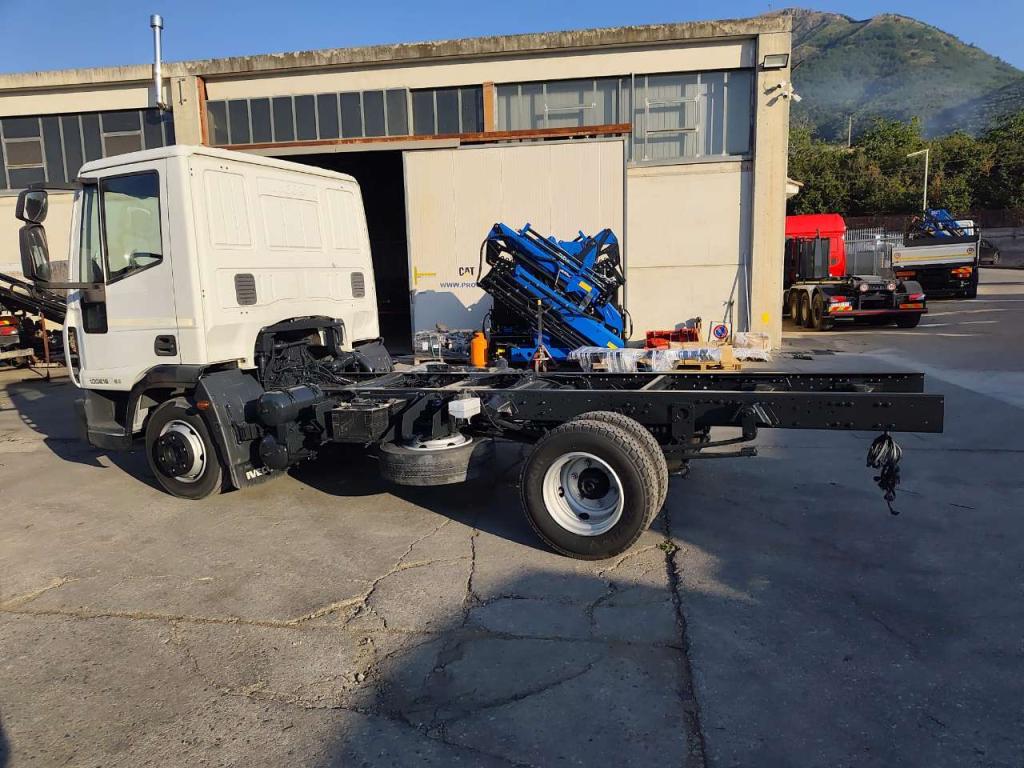 Iveco EUROCARGO 100E18 Photo 27