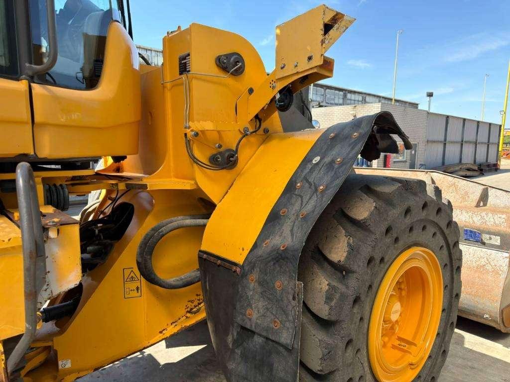 Volvo L110H Photo 29