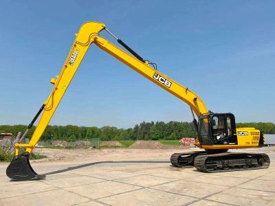 JCB 245 HDLR - New / Unused / 16 Meter Long Reach sold by Boss Machinery