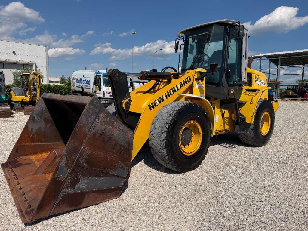 New Holland W170B Photo 7