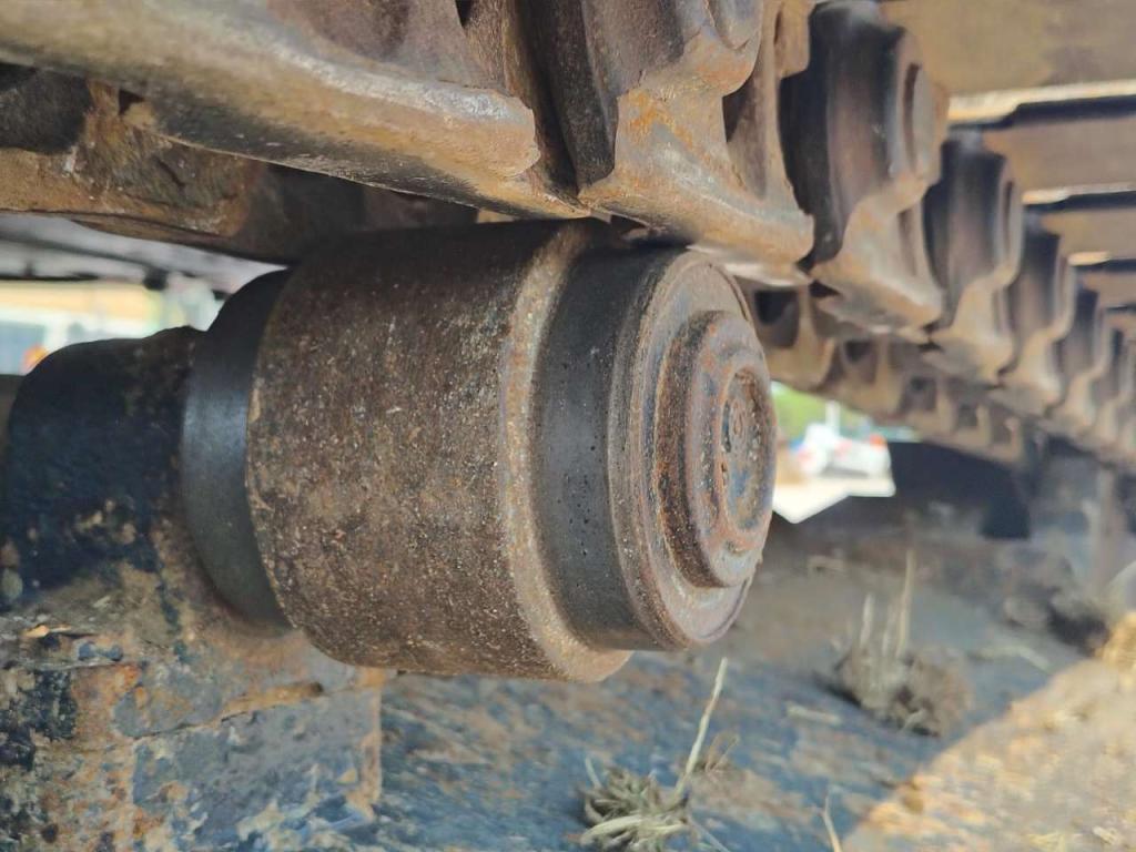 Hitachi ZX 130-6 Photo 16