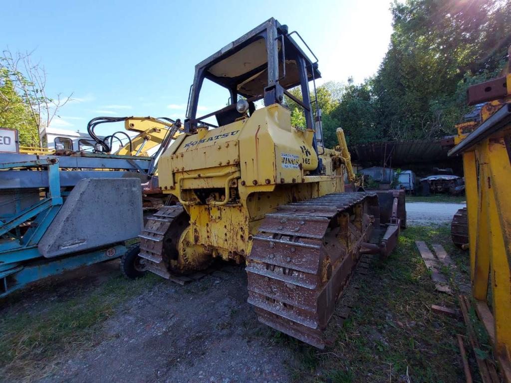 Komatsu D65 E-7 Photo 3