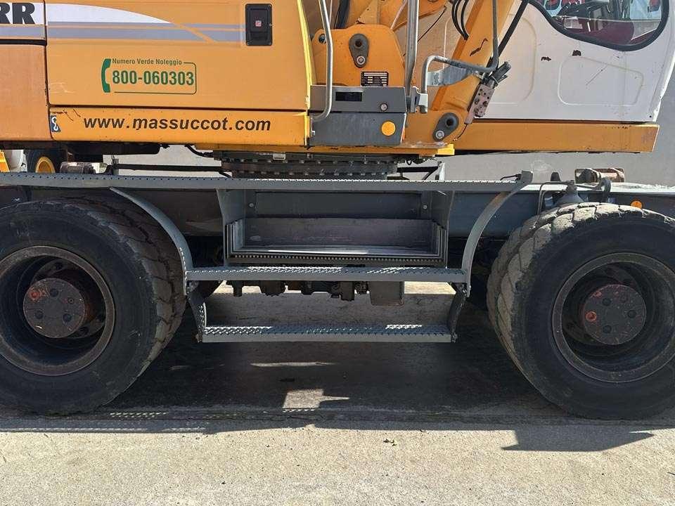 Liebherr A316 Photo 4