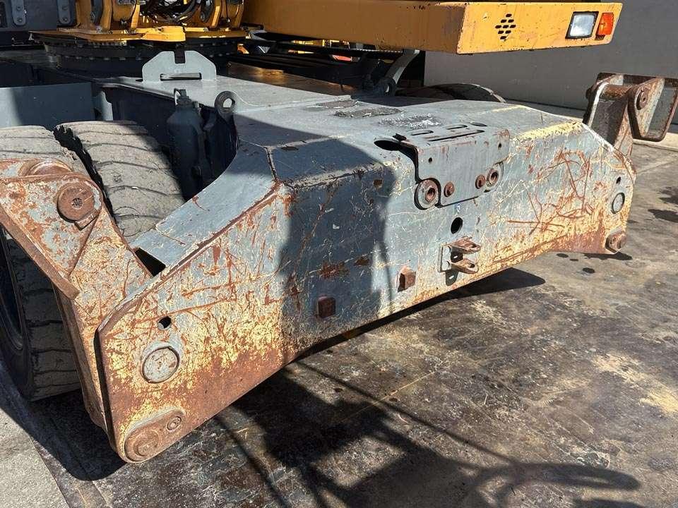 Liebherr A316 Photo 8