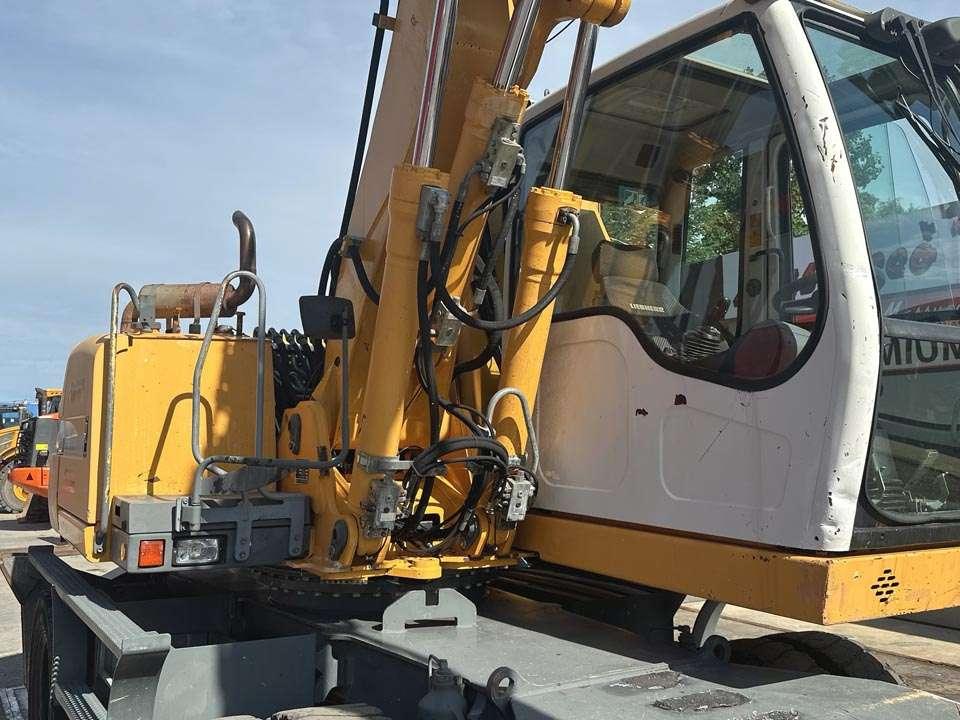 Liebherr A316 Photo 9