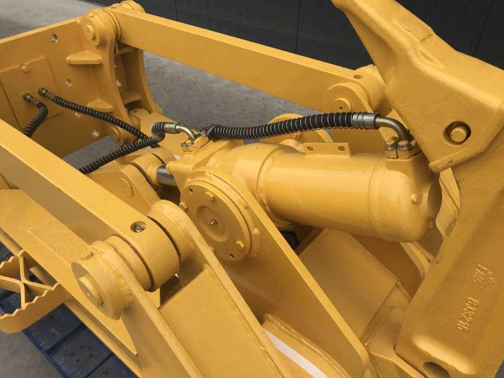 Komatsu D65 Photo 4