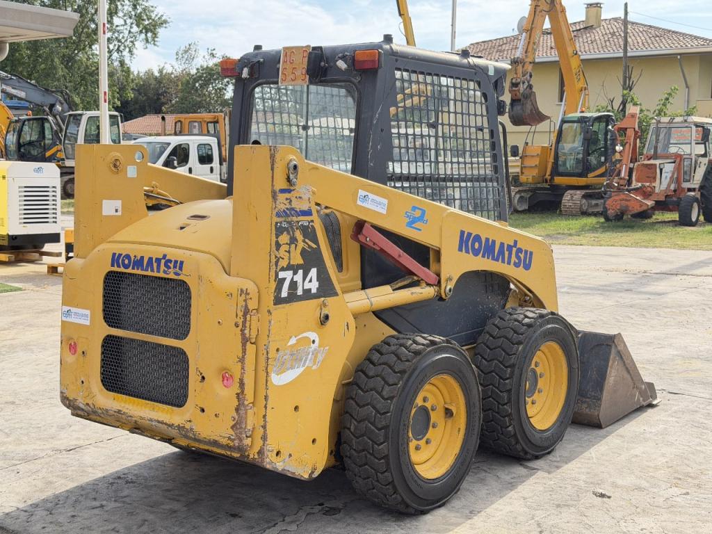 Komatsu SK714-2 Photo 3