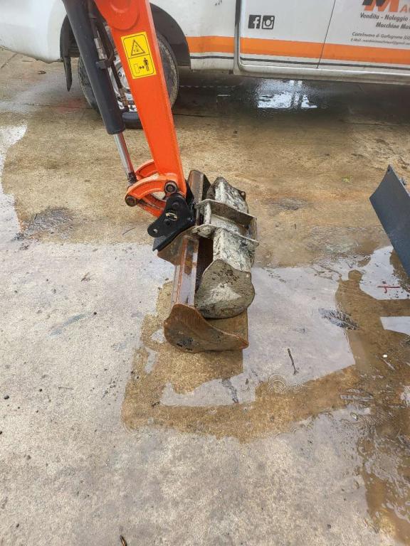 Kubota U17-3a Photo 12