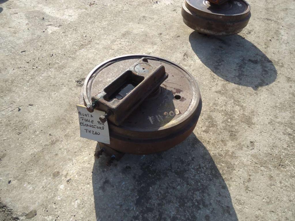 Idler wheel for Fiat Hitachi FH200 Photo 3