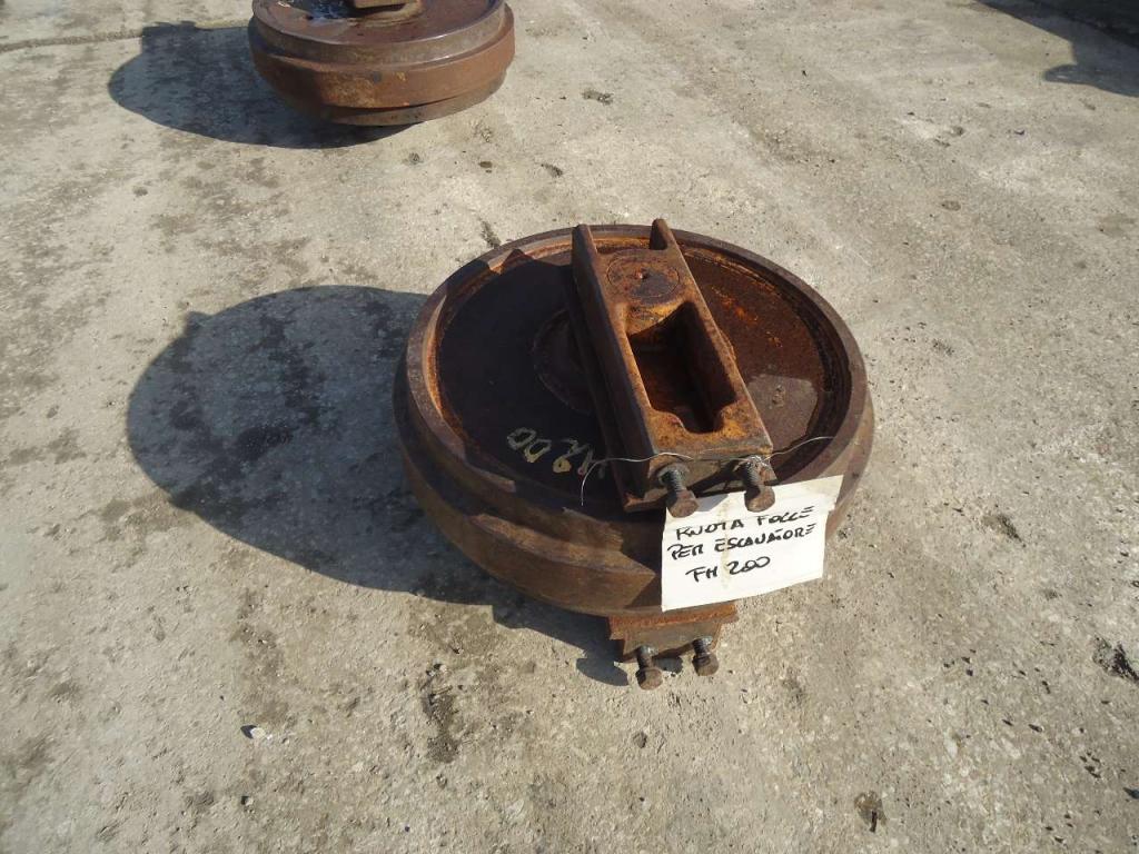 Idler wheel for Fiat Hitachi FH200 Photo 6