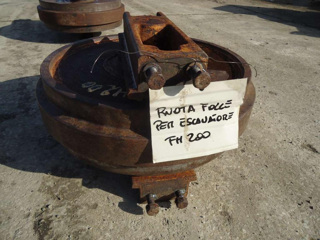 Idler wheel for Fiat Hitachi FH200 Photo 7