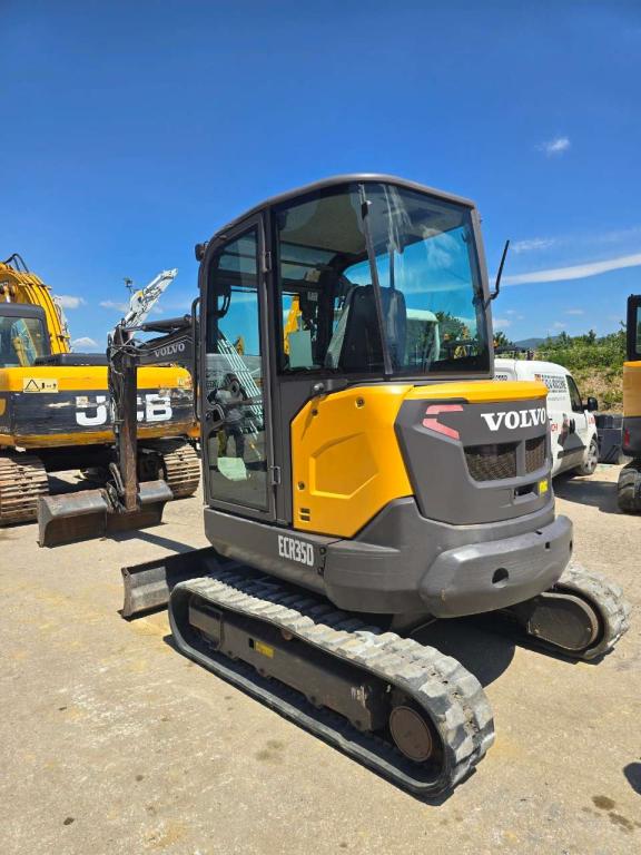 Volvo EC35D Photo 1