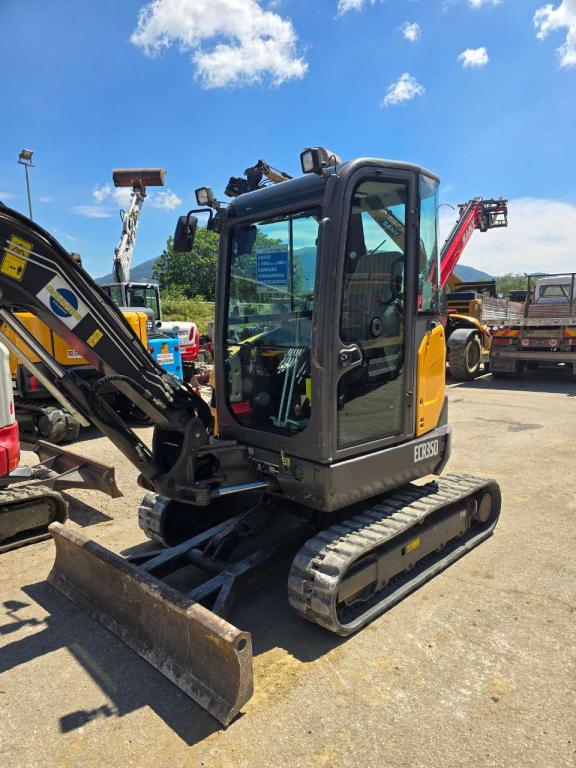 Volvo EC35D Photo 2