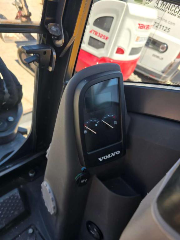 Volvo EC35D Photo 8