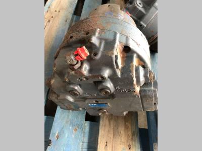 Translation motor for JCB JS330 sold by Fratelli Zenzalari S.r.l.