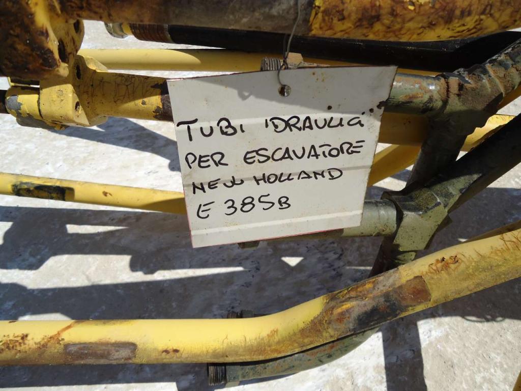 Hydraulic hose for New Holland E385B Photo 5
