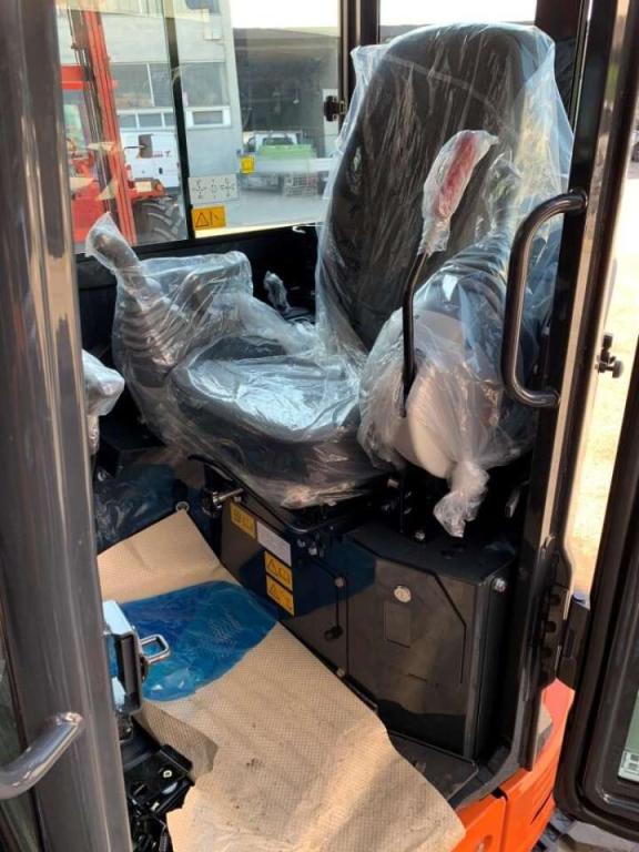 Hitachi ZX26U-6 CR Photo 6