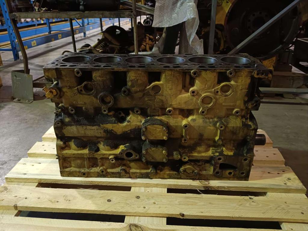 Internal combustion engine for Caterpillar C6.6 Photo 1