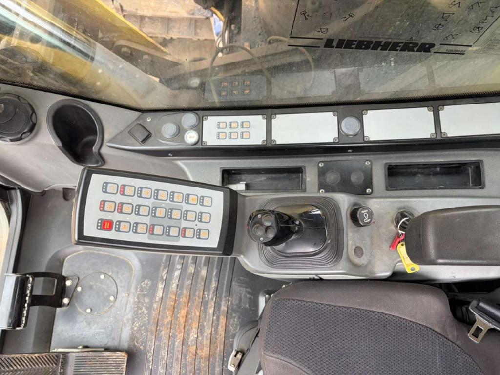 Liebherr R976 HDSL Photo 21