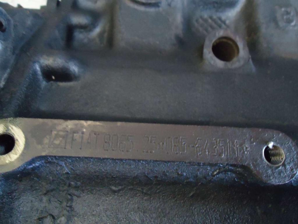Cylinder block for Fiat Allis/Fiat Hiatchi FL10E/EX215/W130 Photo 2