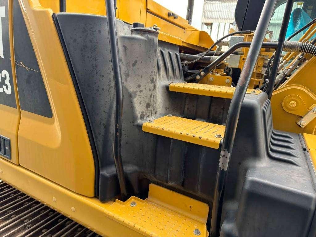 Caterpillar 323 07B Photo 21