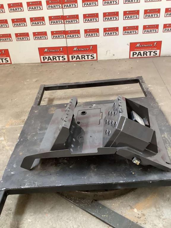 Bulkhead for Hitachi ZX135US-7 Photo 3