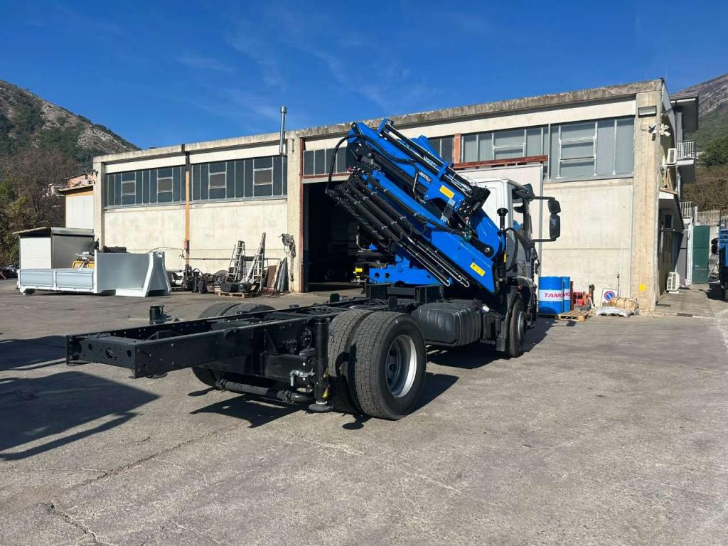 Iveco EUROCARGO CUBE 190-280L Photo 17
