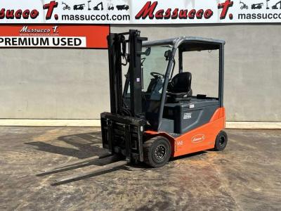 Toyota 8FBMT25 sold by Massucco T. Srl