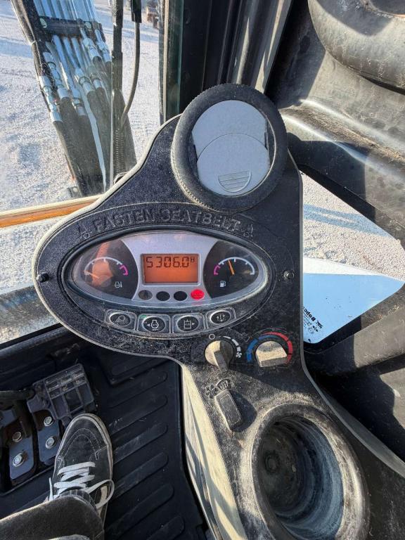 Bobcat E35 Photo 11