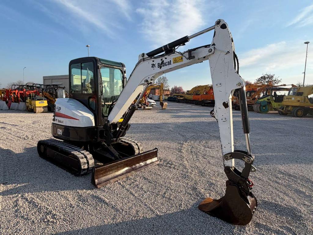 Bobcat E35 Photo 5