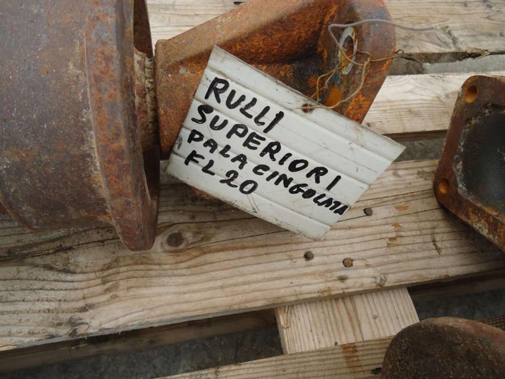 Carrier rollers for Fiat Allis FL20 Photo 3