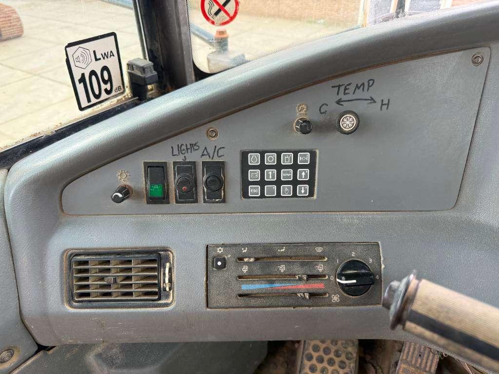 Volvo A40D - Airco / Heated Seat / Camera Photo 9