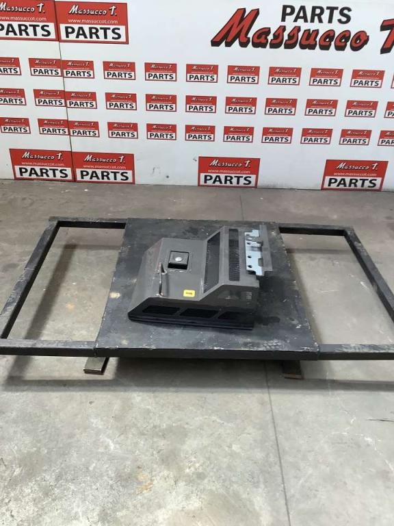 Hood and body panel for Hitachi ZX135US-7 Photo 1