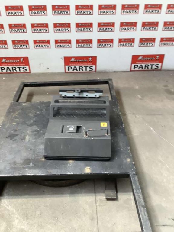 Hood and body panel for Hitachi ZX135US-7 Photo 2