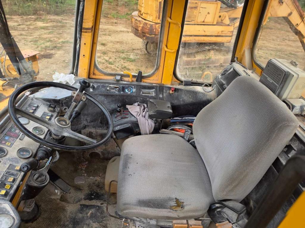 Volvo L120 Photo 7