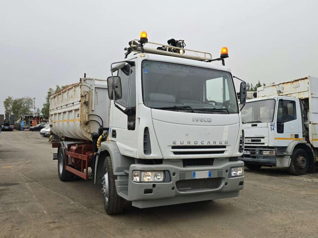 Iveco EUROCARGO 150E21 Photo 9