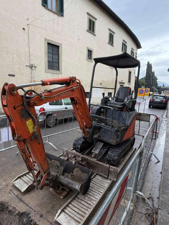 Hitachi ZX 17 U-2 Photo 2