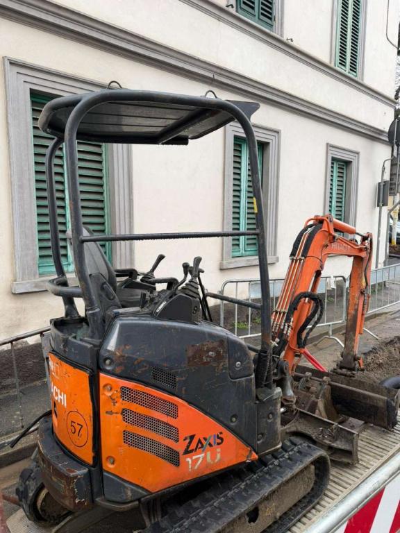 Hitachi ZX 17 U-2 Photo 3