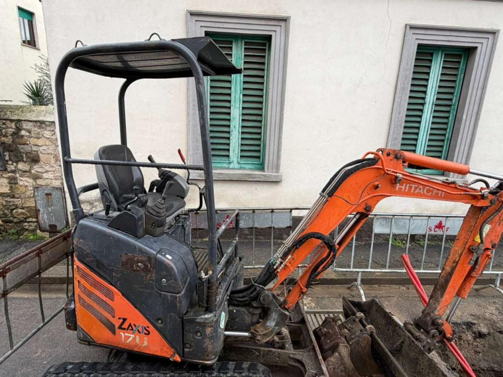 Hitachi ZX 17 U-2 Photo 4