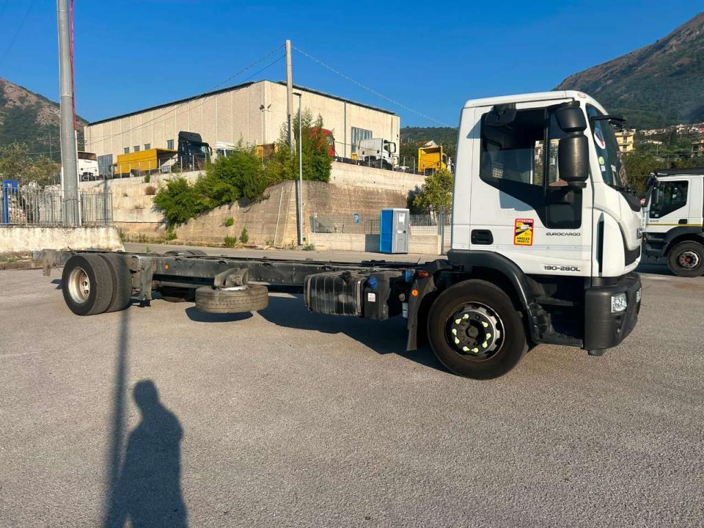 Iveco EUROCARGO CUBE 190-280L Photo 9