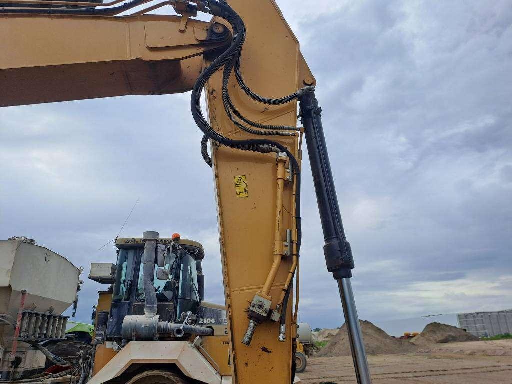 Caterpillar 320 Photo 11