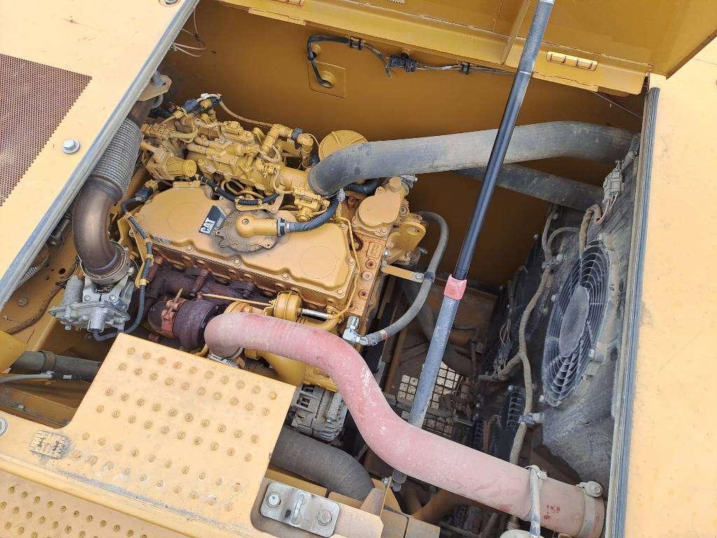 Caterpillar 320 Photo 18