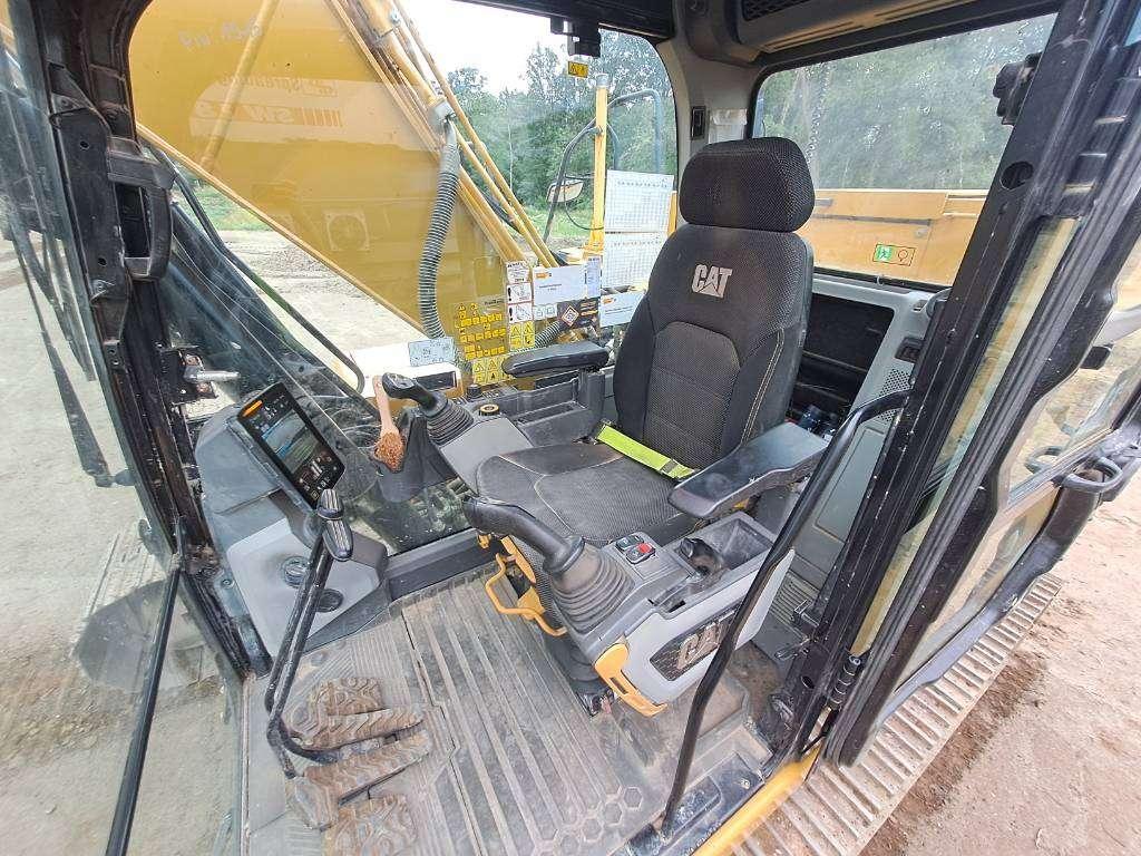 Caterpillar 320 Photo 20