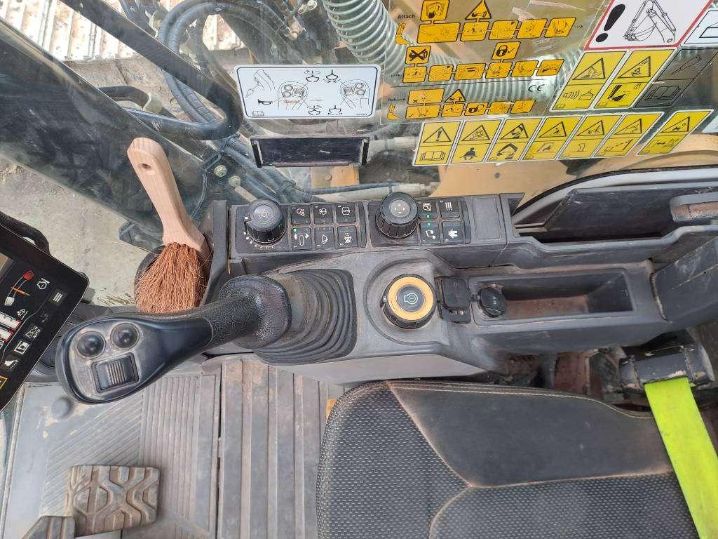 Caterpillar 320 Photo 22